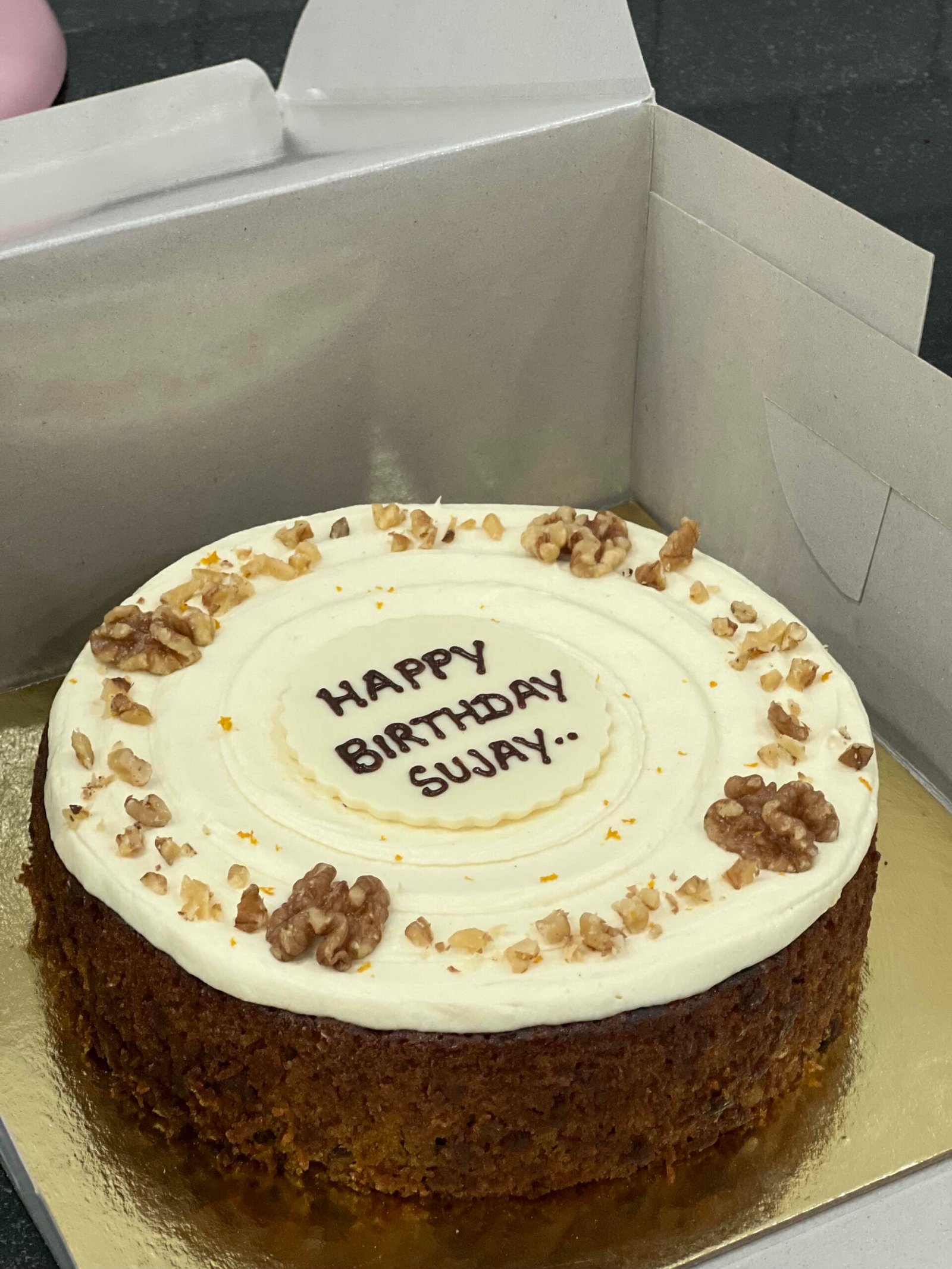 Carrot pecan cake with cream cheese frosting